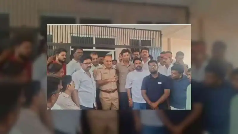थाने में RSS प्रचारक के उतारे कपड़े, बेरहमी से पीटकर किया बेहोश; SHO समेत 6 पुलिसकर्मी सस्पेंड