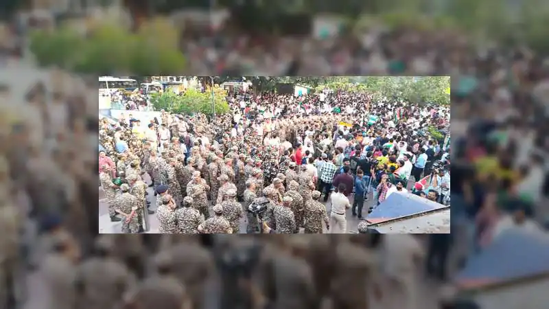 दीपके हिरासत में, जंतर-मंतर पर हंगामा, ममता बोलीं- 'पूरी पीढ़ी को डरा रही सरकार'