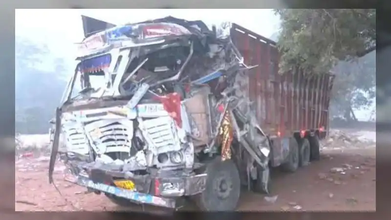 गूगल मैप के चक्कर में बेकाबू ट्रक ने 41 श्रद्धालुओं को कुचला, 15 की मौत, 26 घायल