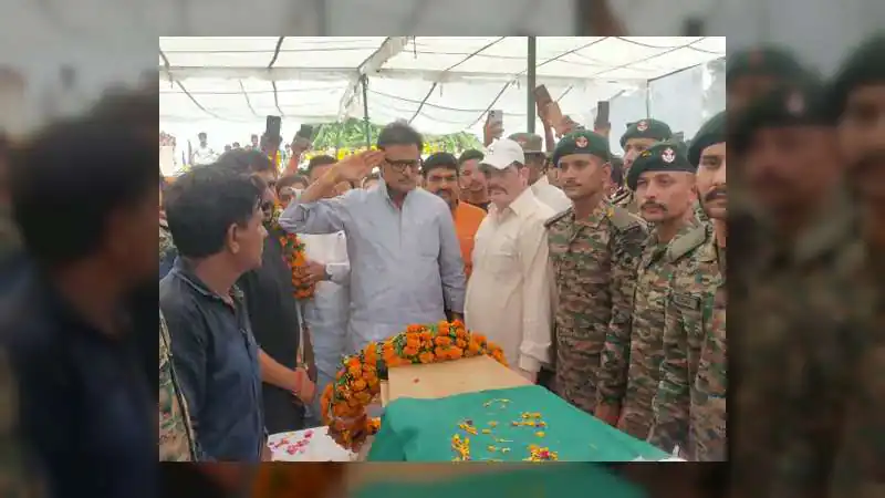 अग्निवीर महेश मुहाल पंचतत्व में विलीन, 22KM की तिरंगा यात्रा के साथ नम आंखों से दी गई अंतिम विदाई